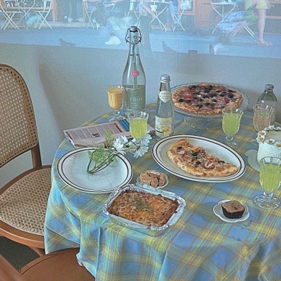 영자신문증정-블루&옐로우 체크 테이블보