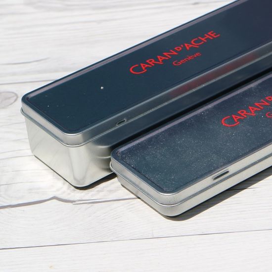 까렌다쉬 대용량 양철필통/철제 펜슬케이스 XL 505