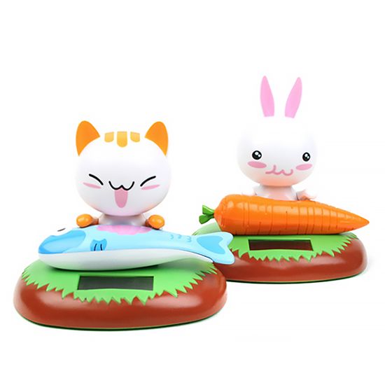 당근 먹는 토끼 태양열 노호혼 차량 인테리어 소품