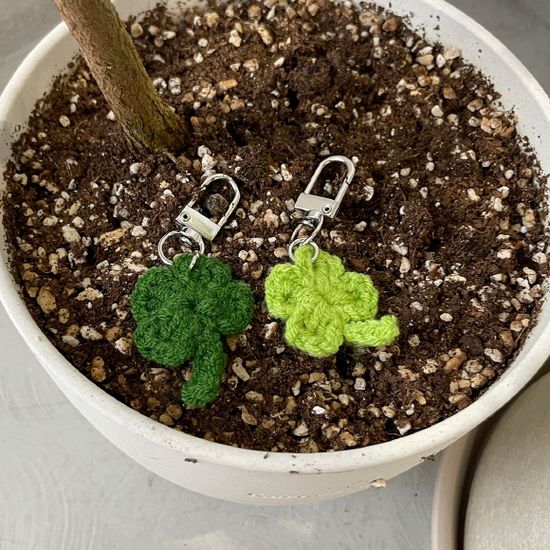 네잎클로버 키링 핸드메이드 손뜨개 니트 열쇠고리 