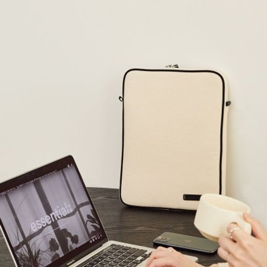 이너프 레더 랩탑백 13인치