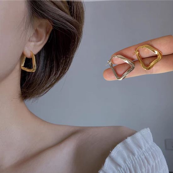 럭셔리 꼬임 삼각형 링 유광 귀걸이 빅사이즈 이어링