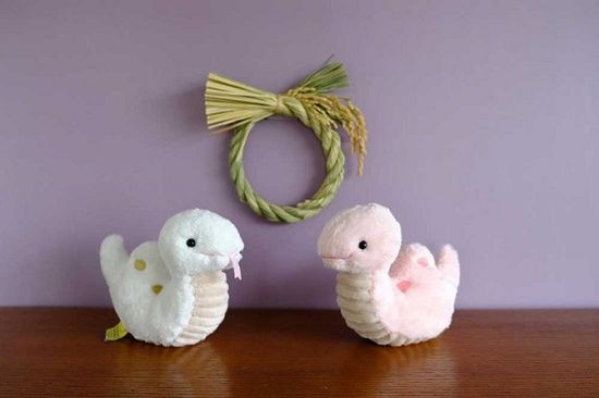 2025 뱀띠의해 부드러운 뱀 애착 인형 귀여운 선물