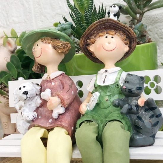 마이 펫 앉은 러블리 꼬마 커플