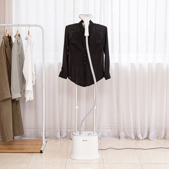 벤하임 옷걸이와 다리미판이 있는 스탠드 스팀다리미