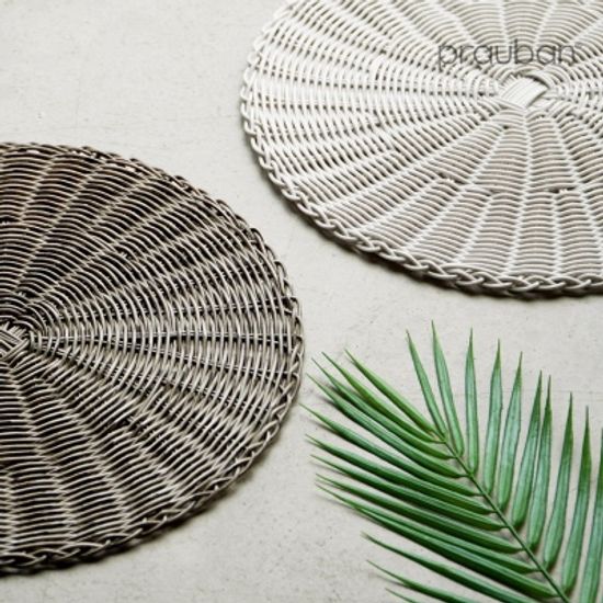 물세척 가능한 인조 라탄 테이블매트