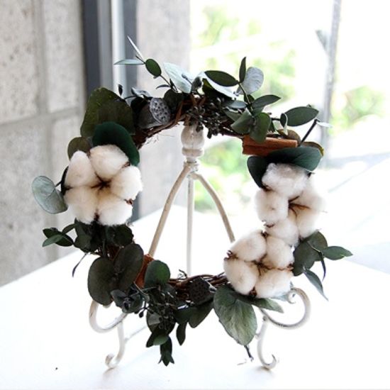 목화와 유칼립투스 리스