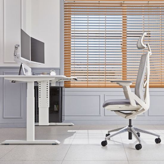 루나랩 듀얼모터 전동 높이조절 책상 1500 (택배발송)