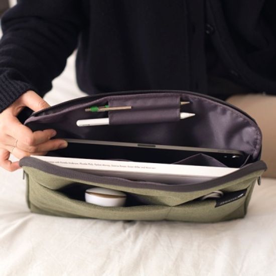 트래블러스_미니멀라이프 랩탑 파우치 포 A4 & 13인치