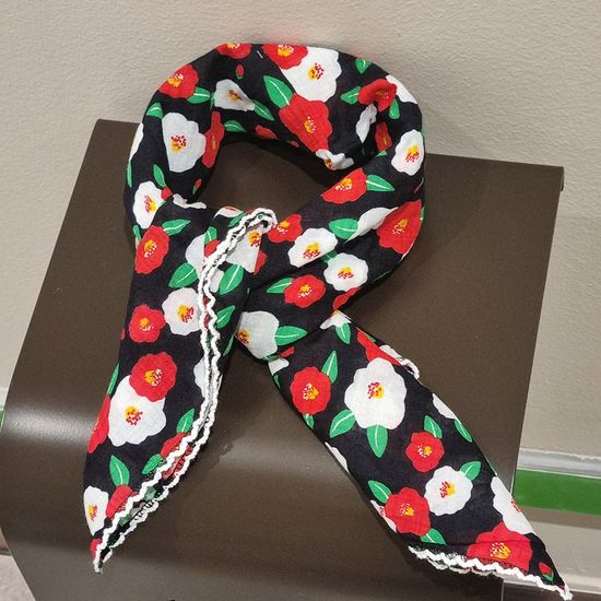 동백꽃 블랙 (뜨개 레이스 스카프 손수건)