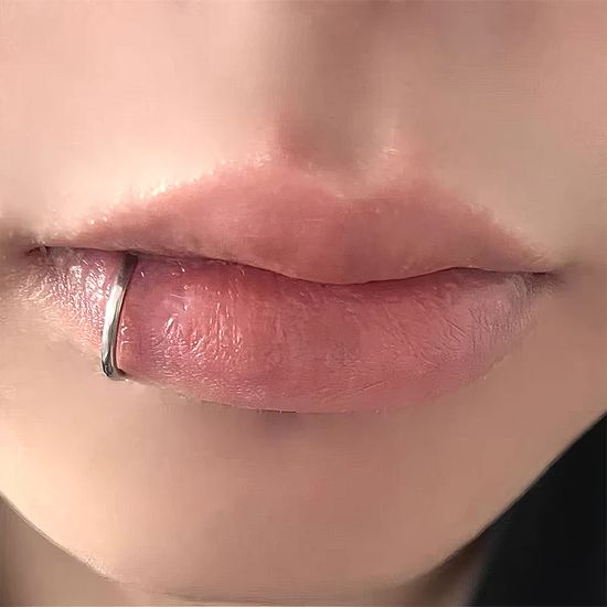 가짜 입술 페이크 피어싱 입찌 코찌 귀찌 입술링