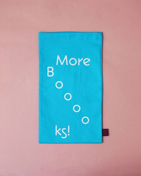 More Booooks! 북파우치