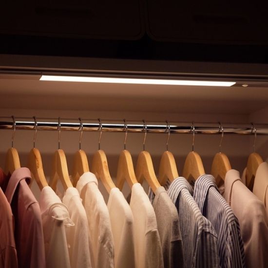 오엘라 무선 배터리 분리형 충전식 센서 LED 바