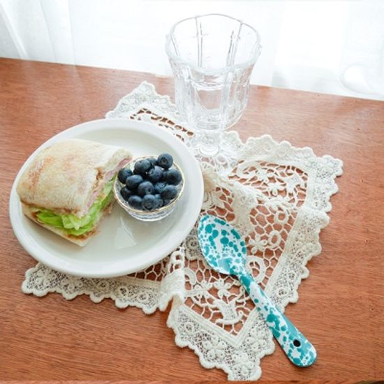 카멜리아 레이스 테이블 데코