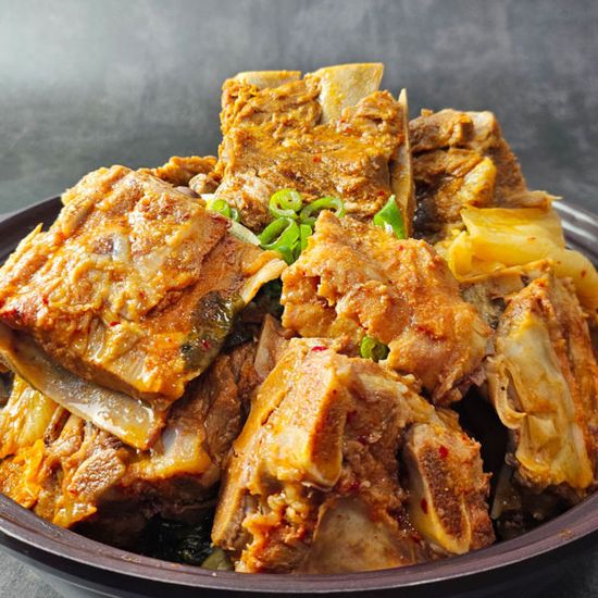 [팔도식후경]20년 명인레시피 김치뼈찜