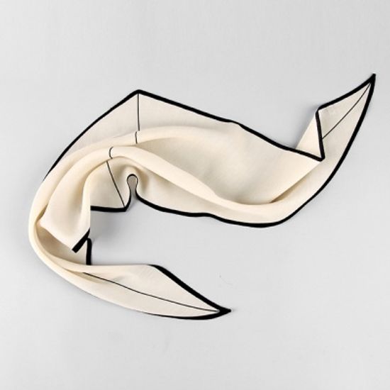 [베네]울실크 라인 마름모 스카프