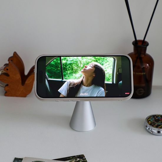 실버 탁상용 각도조절 마그네틱 핸드폰 거치대