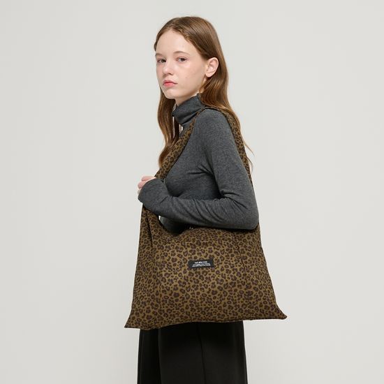 레오파드 스웨이드 쇼퍼백 (카키)