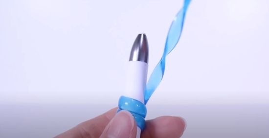 쿠츠와 프뉴 스파이럴 펜슬그립 터치펜 볼펜 실리콘