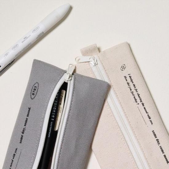 시그니쳐 플랫 파우치