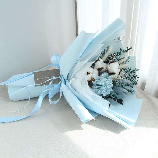 목화와블루수국꽃다발