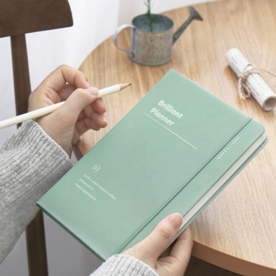 아이코닉 2023 브릴리언트 위클리 플래너