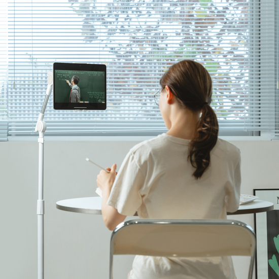 이코노미쿠스 침대 태블릿 아이패드 거치대 스탠드