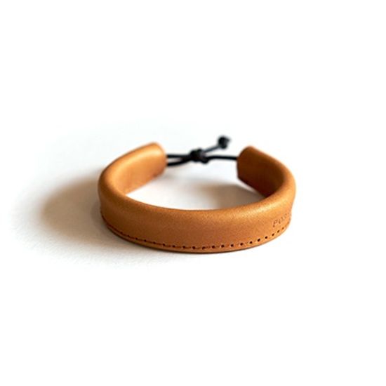 605 가죽팔찌(CAMEL)