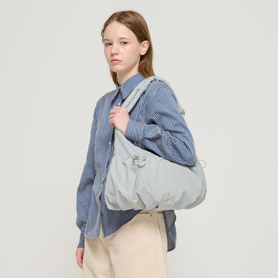 나일론 드로스트링 숄더백 (소라)