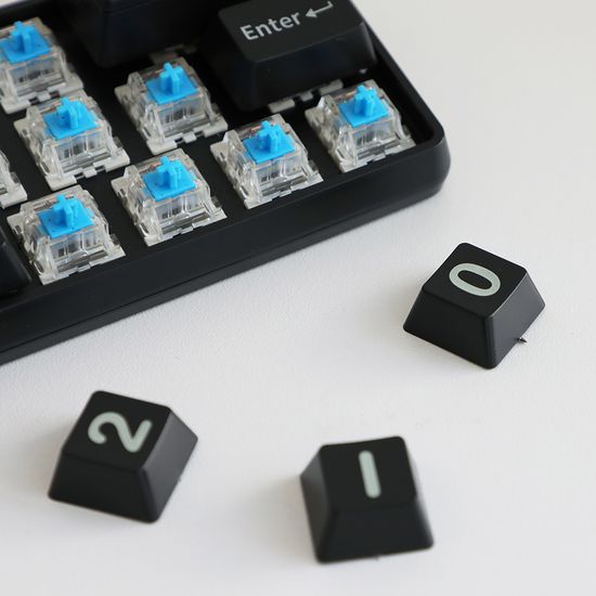 블랙 기계식 키보드 주차번호판