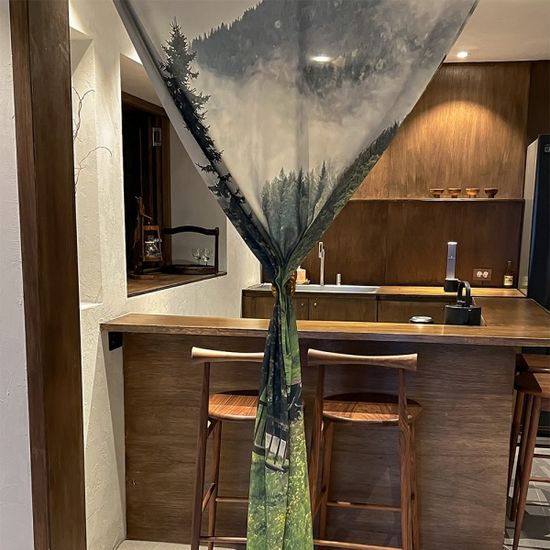 집을 지켜주는 큰 나무 135x230 쉬폰 패브릭포스터