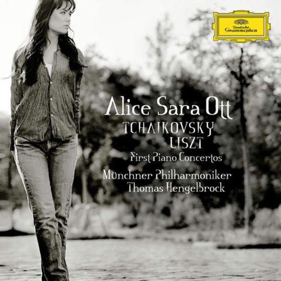 FIRST PIANO CONCERTOS/ ALICE SARA OTT, THOMAS HENGELBROCK [알리스 사라 오트: 차이코프스키 & 리스트 피아노협주곡]
