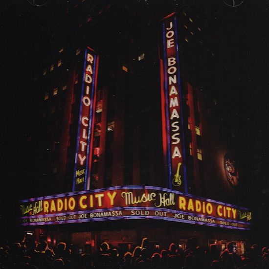 LIVE AT RADIO CITY MUSIC HALL [CD+BD]