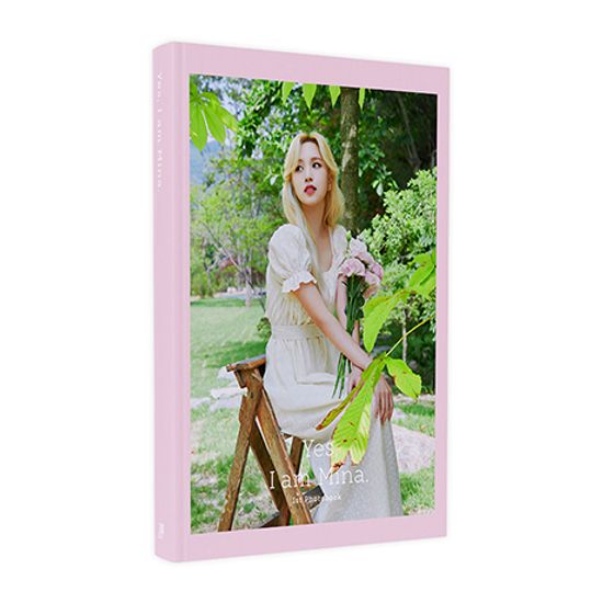 YES, I AM MINA [1ST 포토북] [PINK VER(B)]