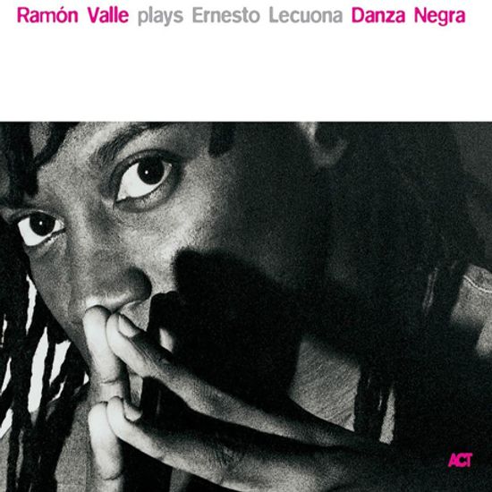 PLAYS ERNESTO LECUONA