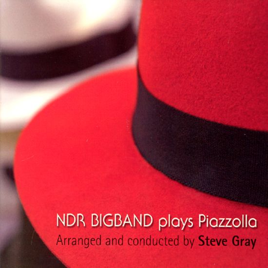 PLAYS PIAZZOLLA/ STEVE GRAY