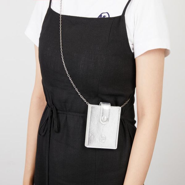 아트박스 세로형 체인 카드지갑 실버