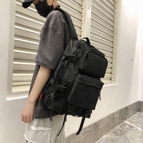 베이직 포켓 블랙 백팩 ELG 100