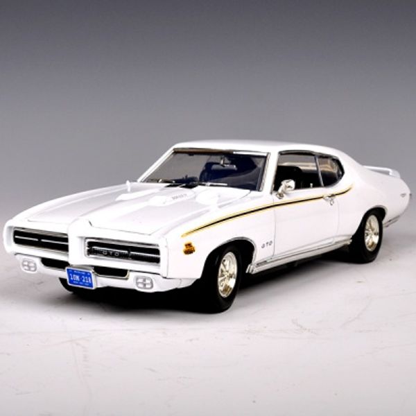 [모터맥스]1:18 1969 폰티악 GTO 저지 (536M73133TCW)