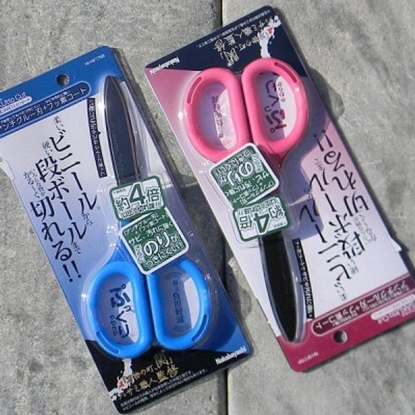 곡선형 칼날로 부드러운..나카바야시 SAKUtto Standard 불소코팅 가위 SF175