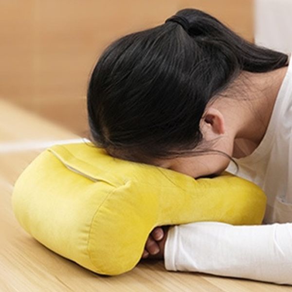 엎드려자기 낮잠 꿀잠 베개 사무실 책상쿠션