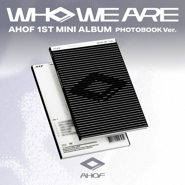 WHO WE ARE [미니 1집] [PHOTOBOOK VER]