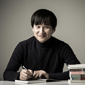 김연수작가 이미지
